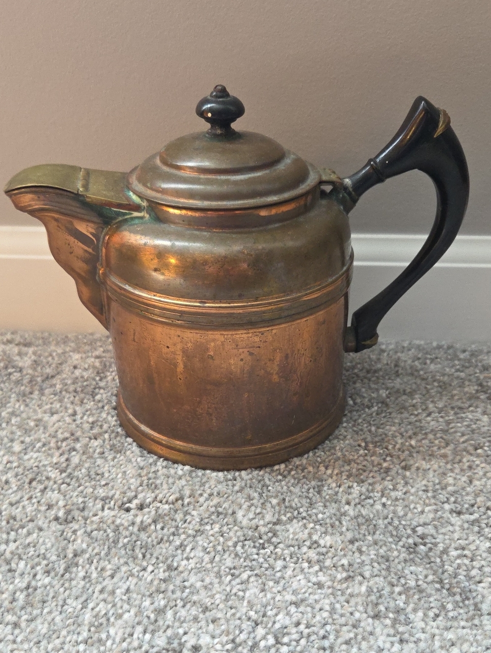 Antique-Style Copper Teapot with Black Handle
